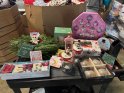 (image for) Wholesale Off-Price Retailer Christmas Shelf Pull Truckloads