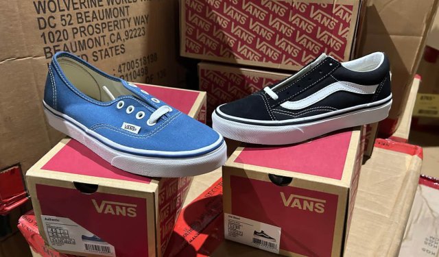 Wholesale Vans Sneakers -Old Skool Slip-Ons & More - Authentic