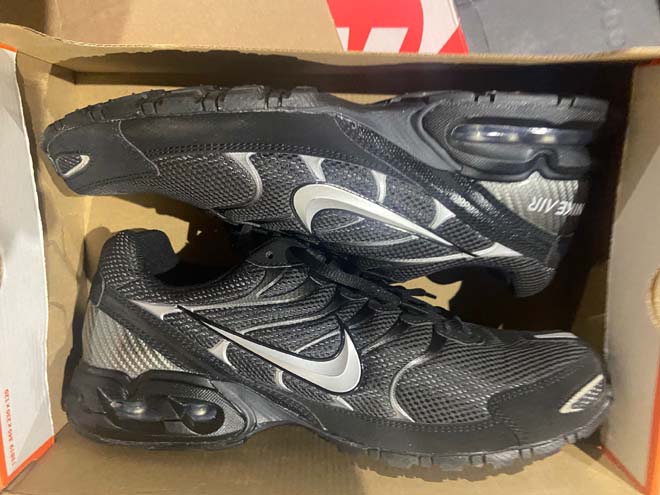 NikeSneakers3.jpg