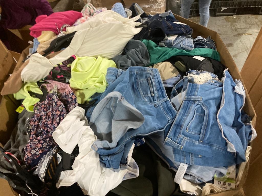 additional/JCP-ClothingPallets-1.jpg
