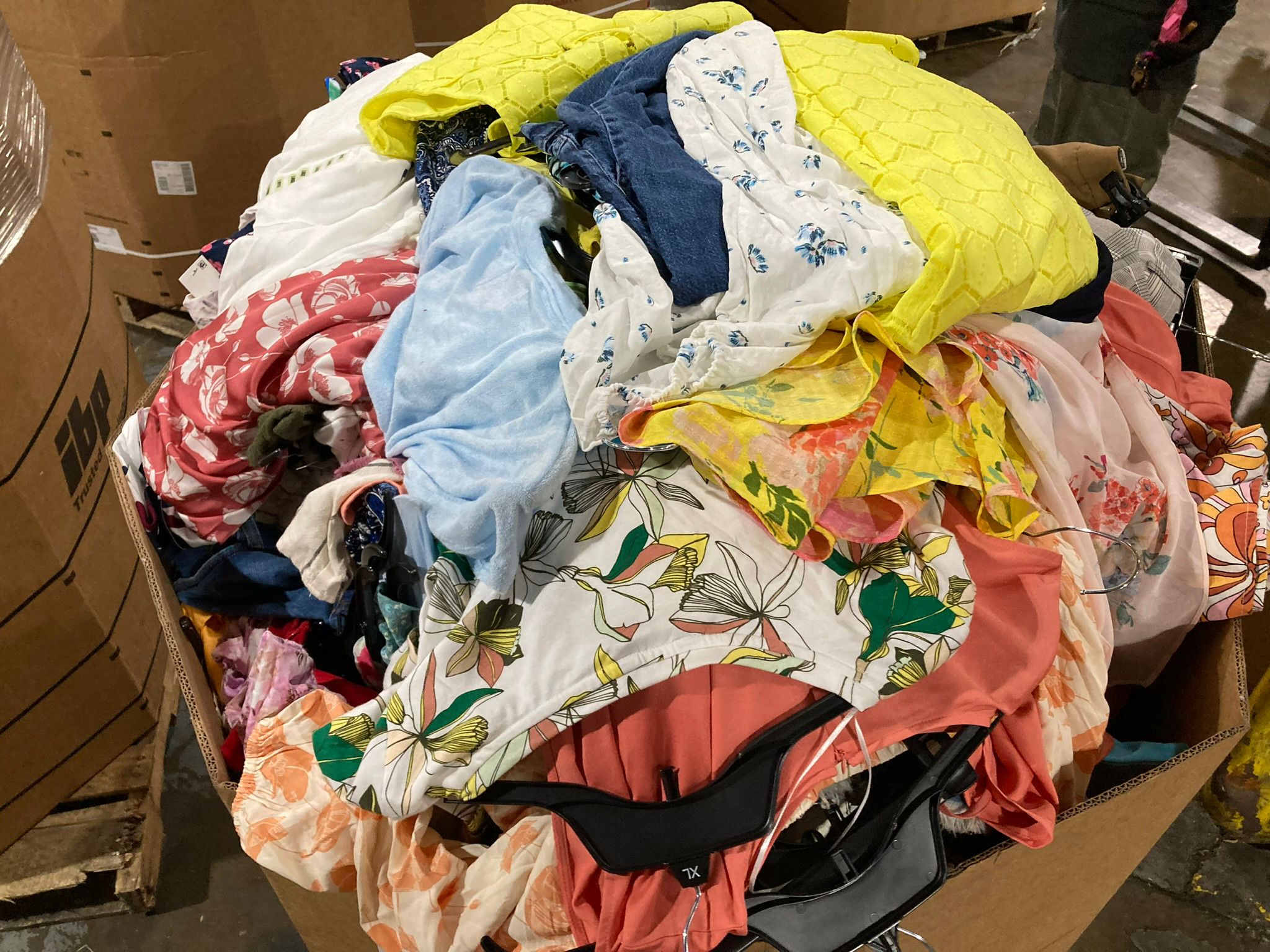 additional/JCP-ClothingPallets-2.jpg