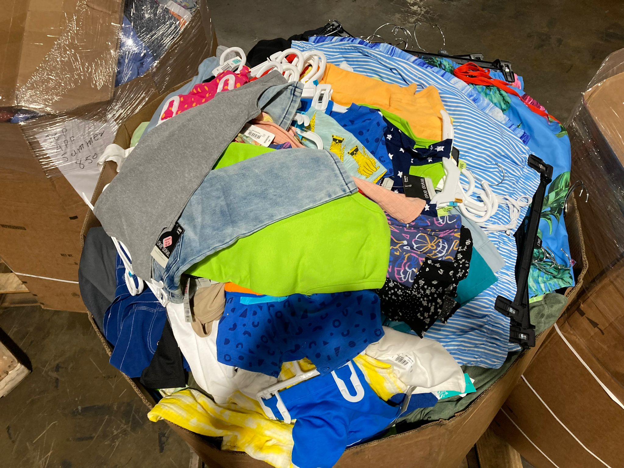 additional/JCP-ClothingPallets-3.jpg
