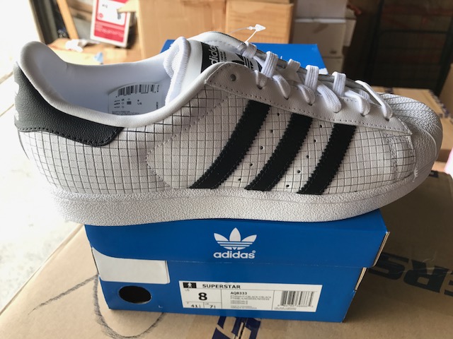 additional/adidas-wholeasale-sneaker-pallets-3.jpg
