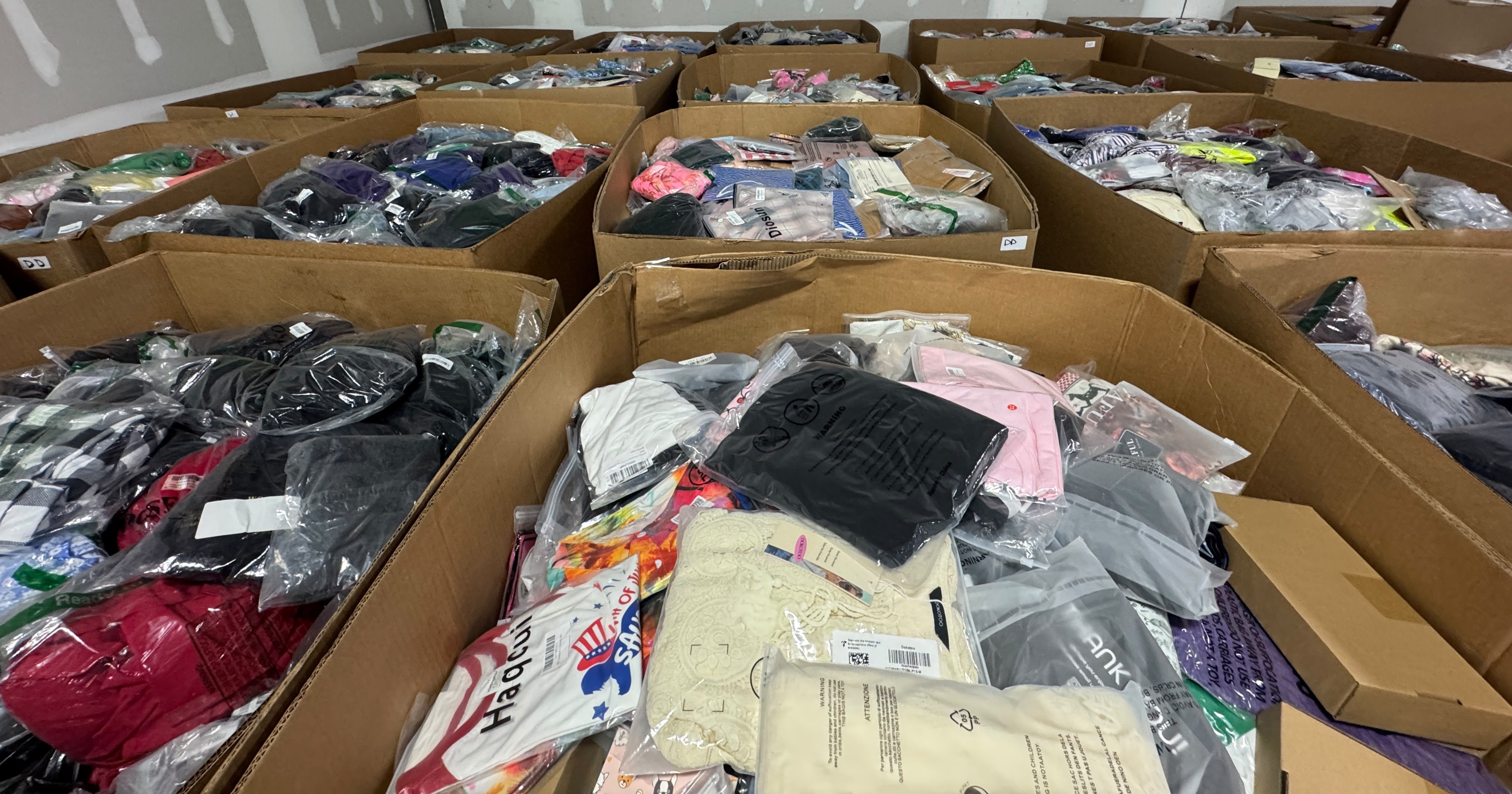 additional/amazon-wholesale-clothing-gaylords-1.jpeg