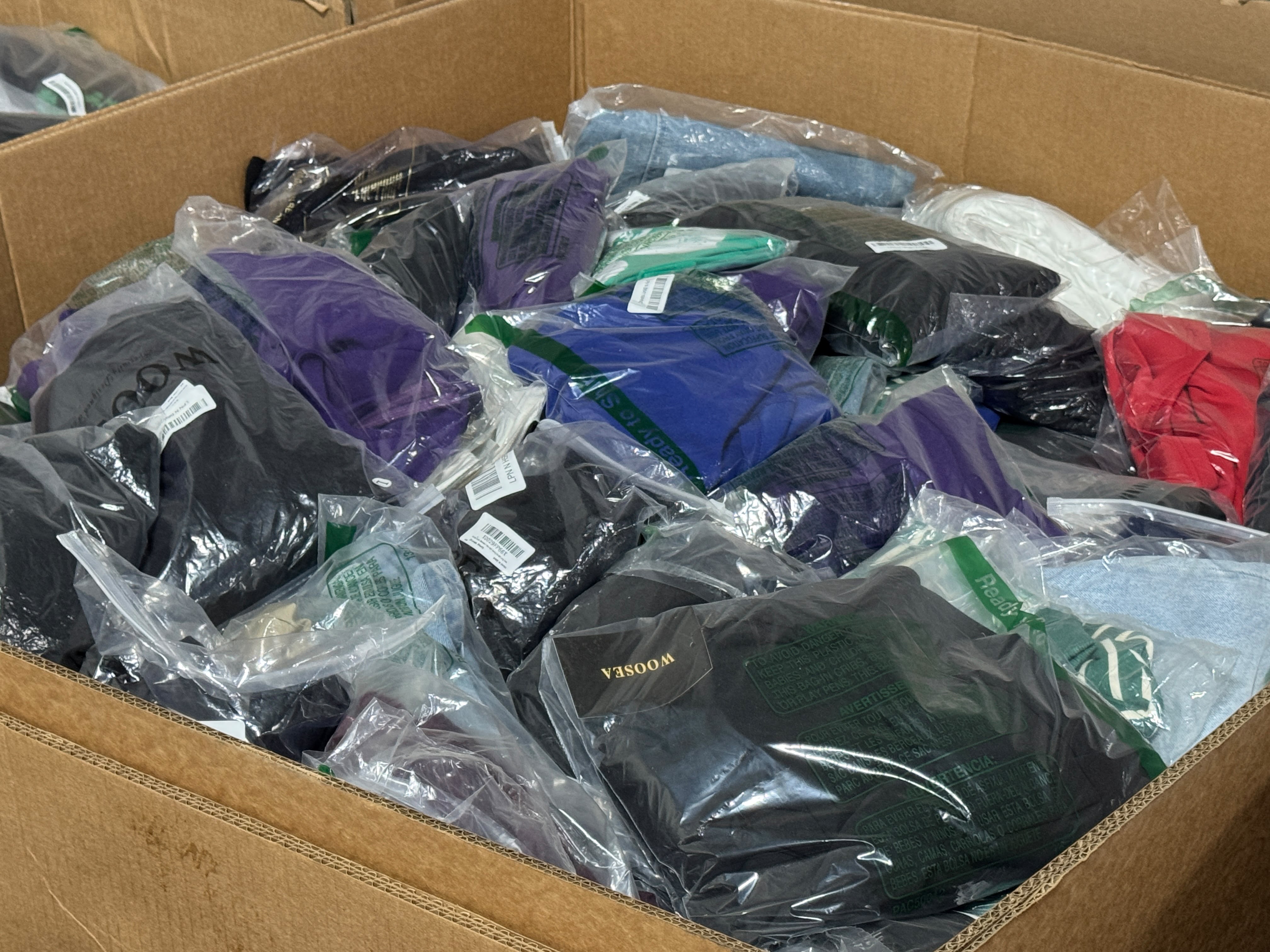 additional/amazon-wholesale-clothing-gaylords-3.jpeg