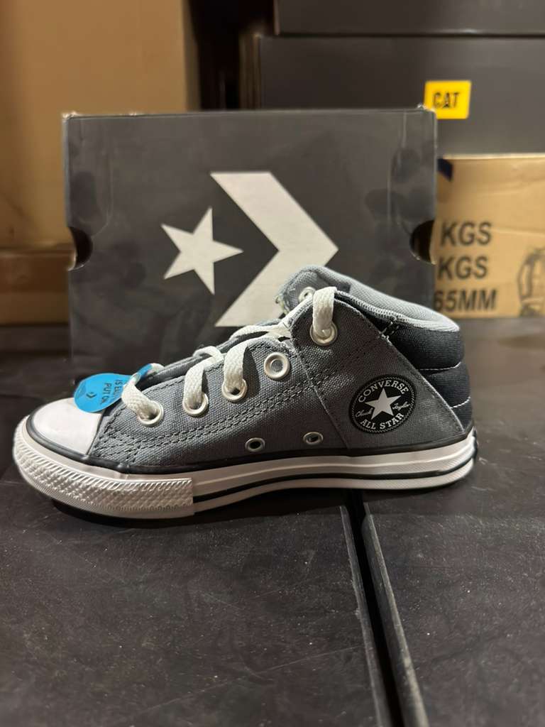 additional/converse-allstar-wholesale-sneaker-pallet-1.jpeg