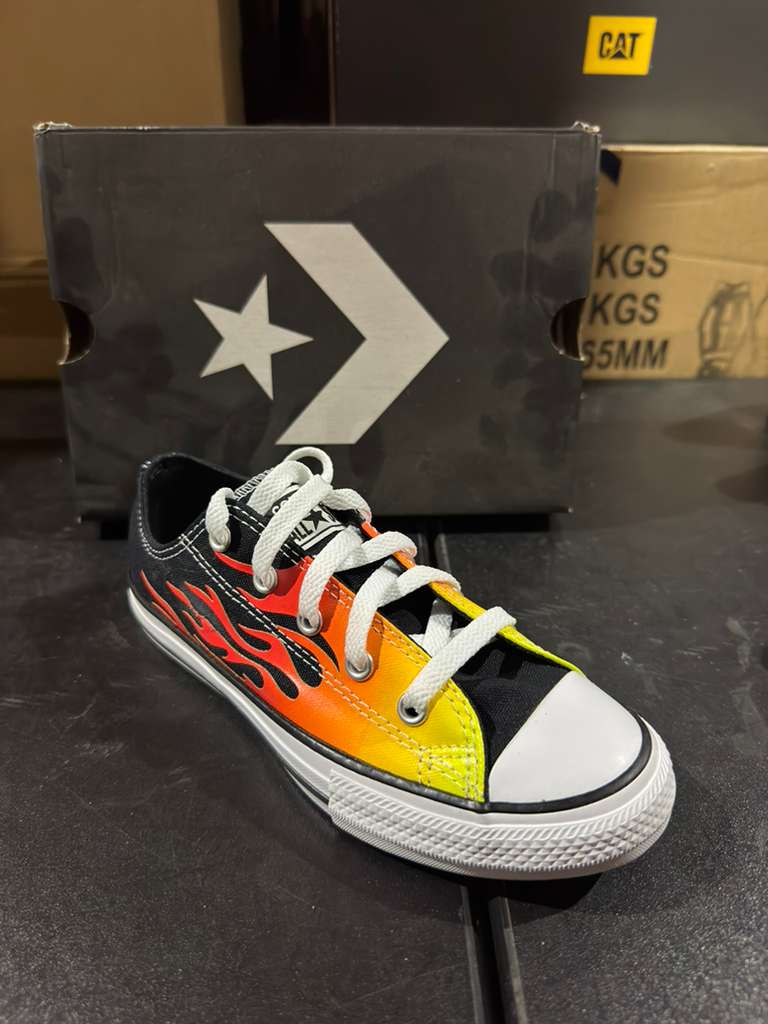 additional/converse-allstar-wholesale-sneaker-pallet-2.jpeg