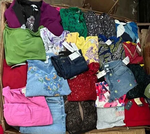 additional/jc-penney-wholesale-clothing-pallets-3.jpg