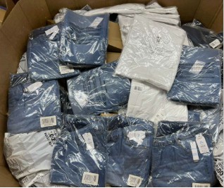 additional/walmart-wholesale-clothing-truckload-16.jpg