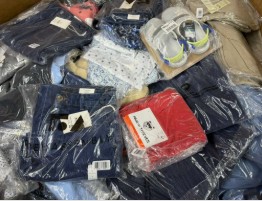 additional/walmart-wholesale-clothing-truckload-21.jpg