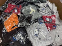 additional/walmart-wholesale-clothing-truckload-23.jpg