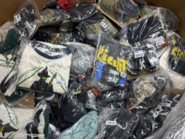 additional/walmart-wholesale-clothing-truckload-36.jpg