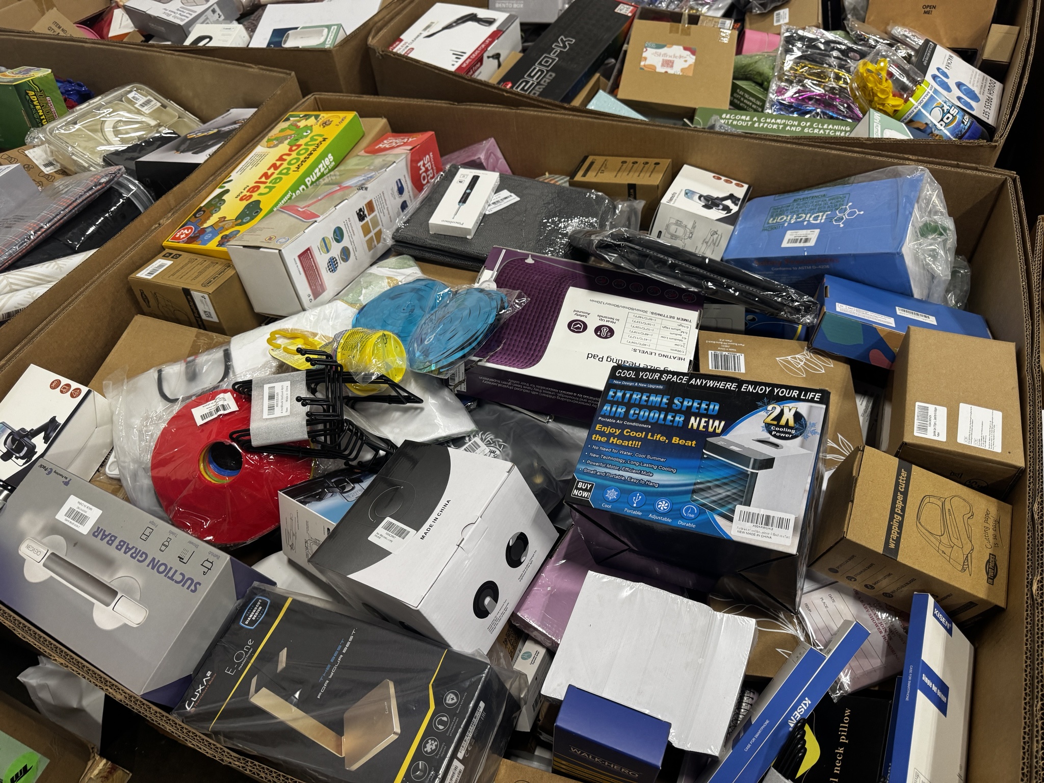 additional/wholesale-amazon-FC-new-overstock-general-merchandise-truckloads-13.jpeg