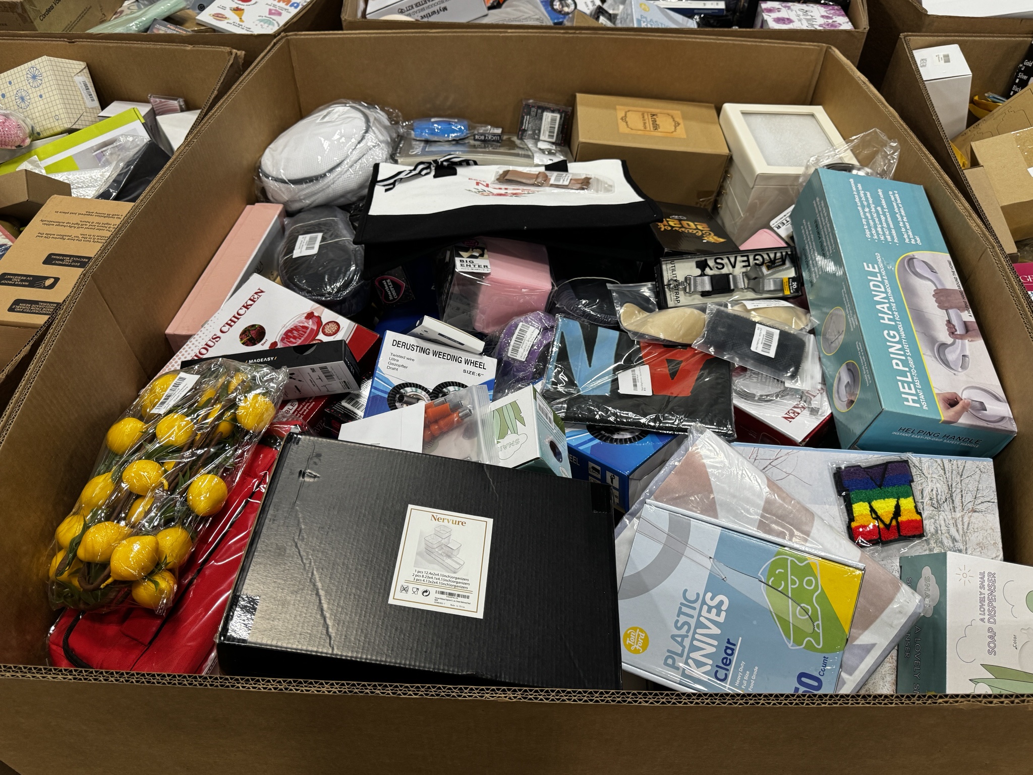 additional/wholesale-amazon-FC-new-overstock-general-merchandise-truckloads-15.jpeg