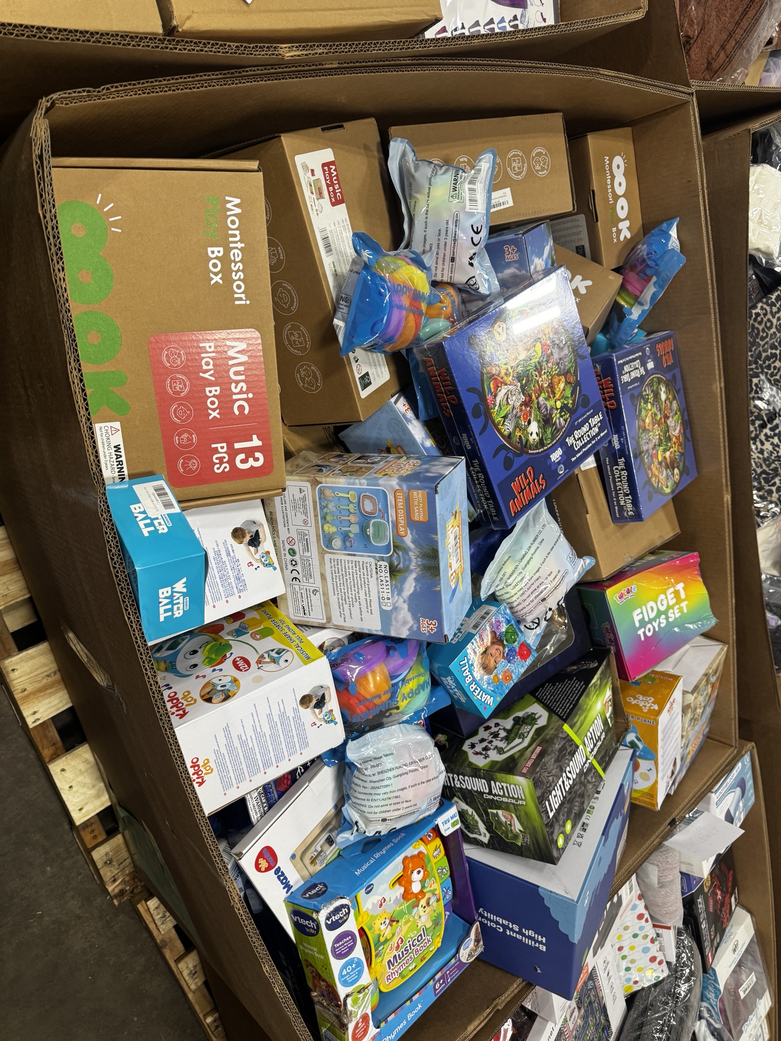 additional/wholesale-amazon-FC-new-overstock-general-merchandise-truckloads-26.jpeg