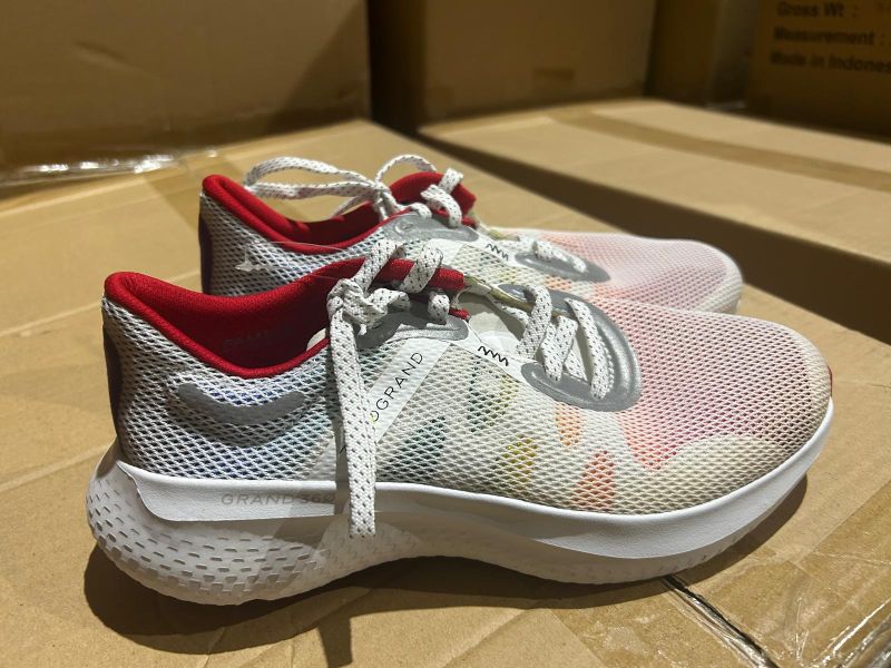 additional/wholesale-athletic-shoes-sneakers-container-special-15.jpg