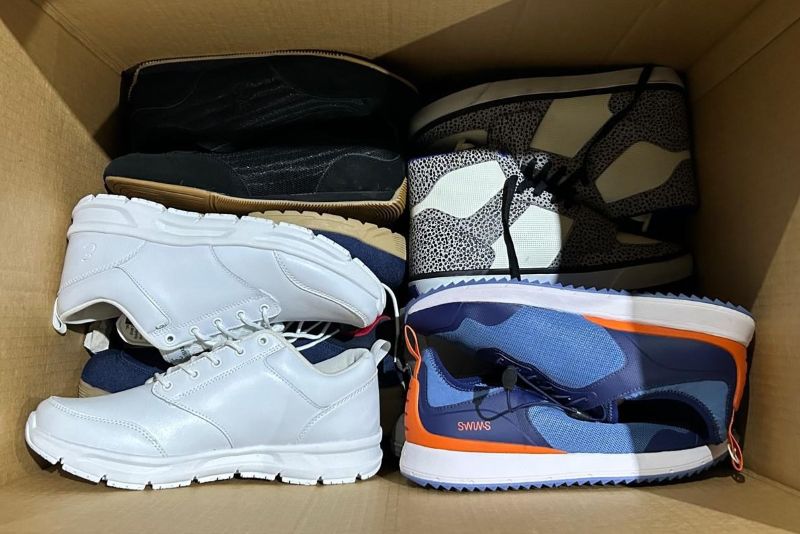 additional/wholesale-athletic-shoes-sneakers-container-special-21.jpg