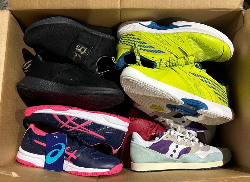 additional/wholesale-athletic-shoes-sneakers-container-special-24.jpg