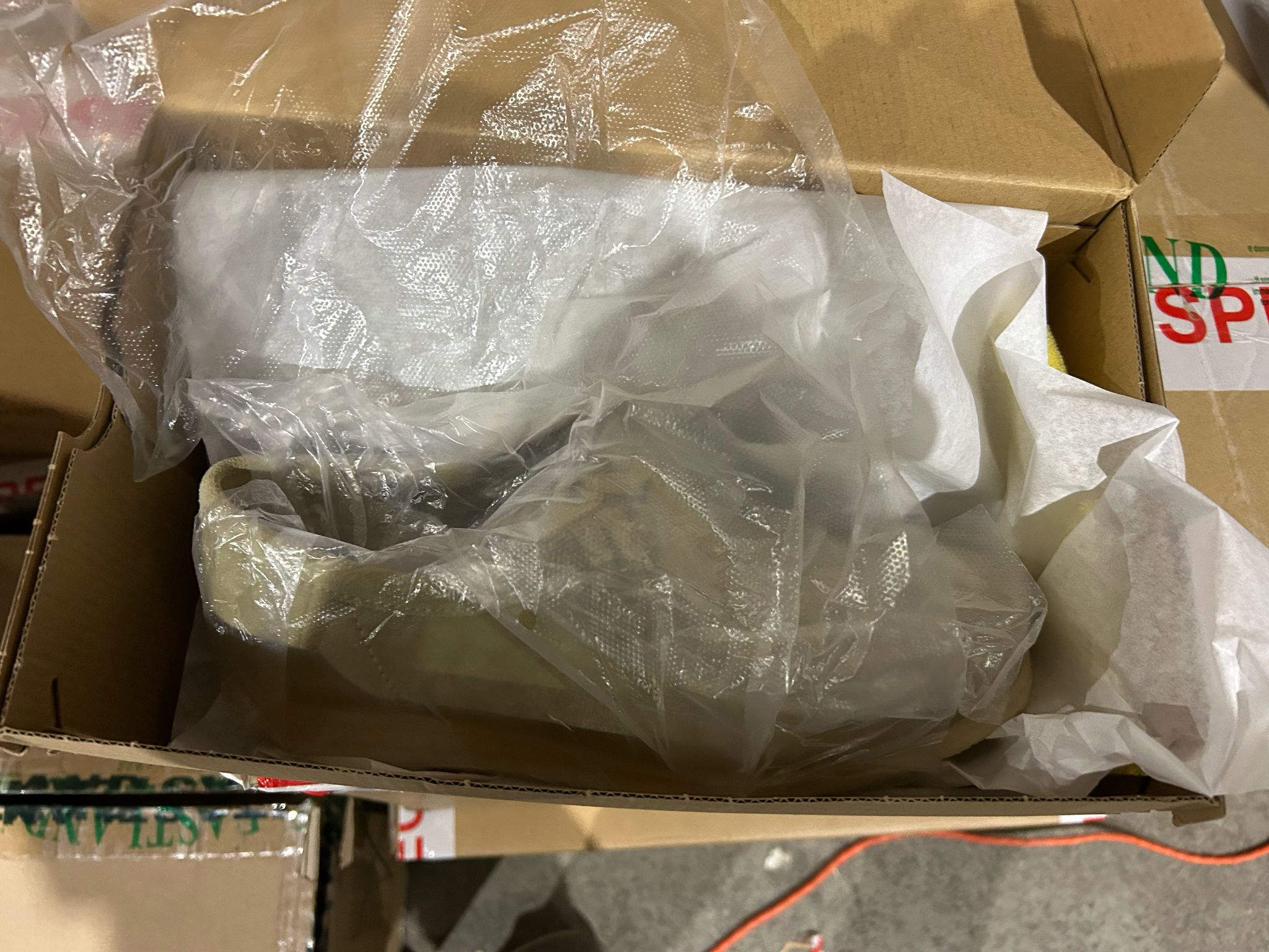 additional/wholesale-clarks-boots-shoes-24.jpeg
