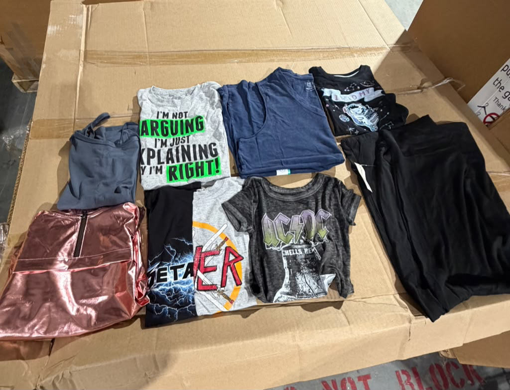 additional/wholesale-clothing-pallets-overstock-liquidation-2.png