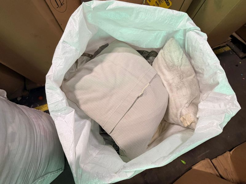 additional/wholesale-credential-linens-used-household-rummage-11.jpg