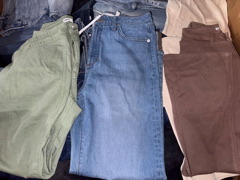 additional/wholesale-denim-jeans-dept-store-overstock-1.jpg