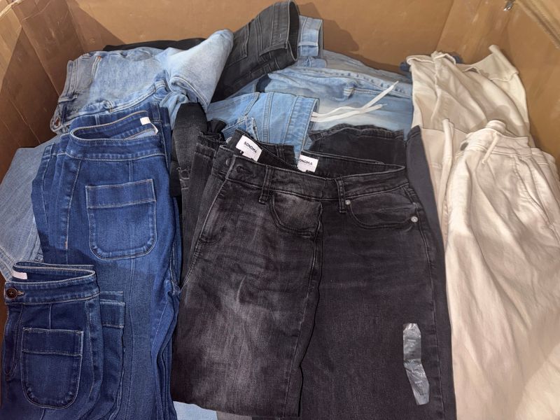 additional/wholesale-denim-jeans-dept-store-overstock-2.jpg