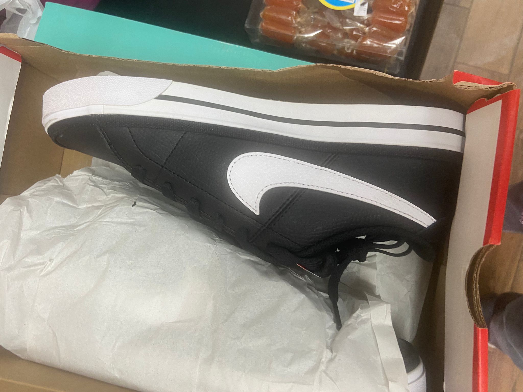 additional/wholesale-nike-sneaker-pallet-3.jpeg