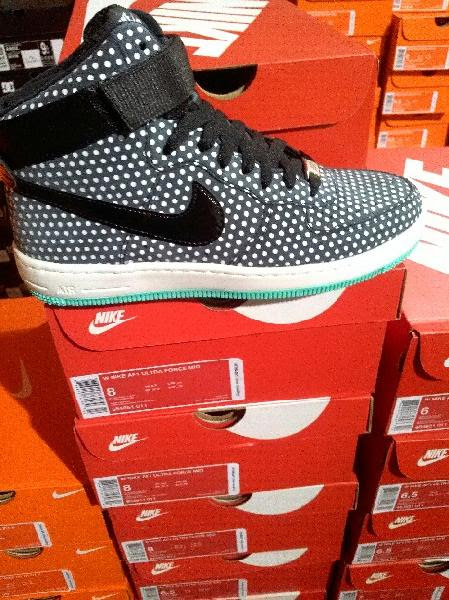 additional/wholesale-nike-sneaker-pallet-35.jpg