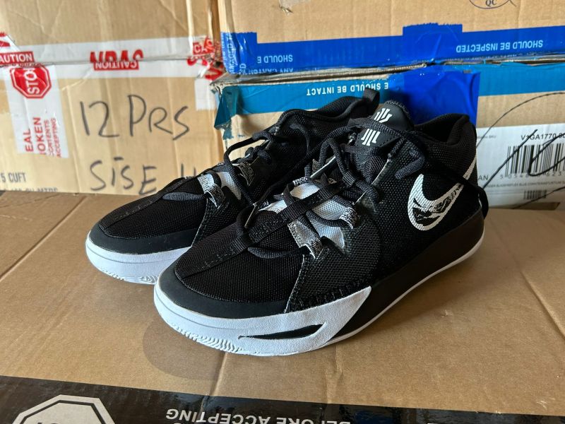 additional/wholesale-nike-sneaker-pallet-47.jpg