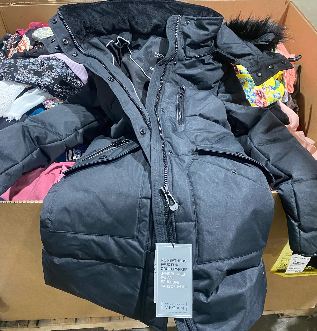 additional/wholesale-nordstrom-high-end-clothing-pallets-33.jpg