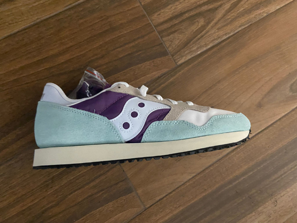 additional/wholesale-saucony-sneakers-pallets-2.jpeg