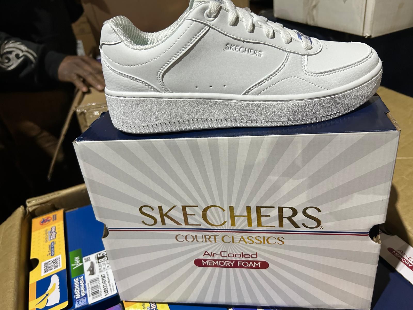 additional/wholesale-skechers-sneakers-pallets-8.jpeg
