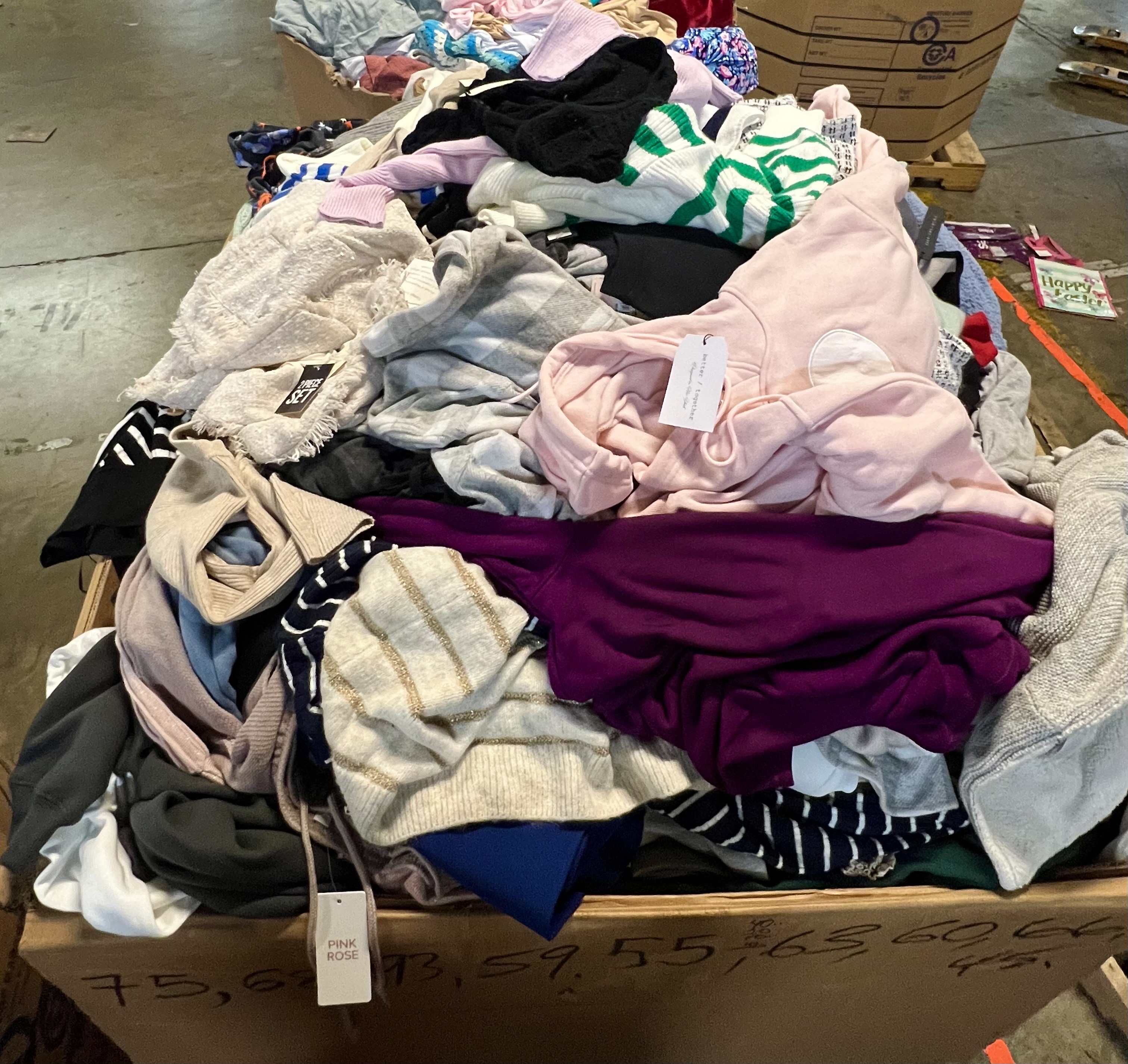 additional/wholesale-tj-maxx-winter-fall-clothing-pallets-truckloads-1.jpeg