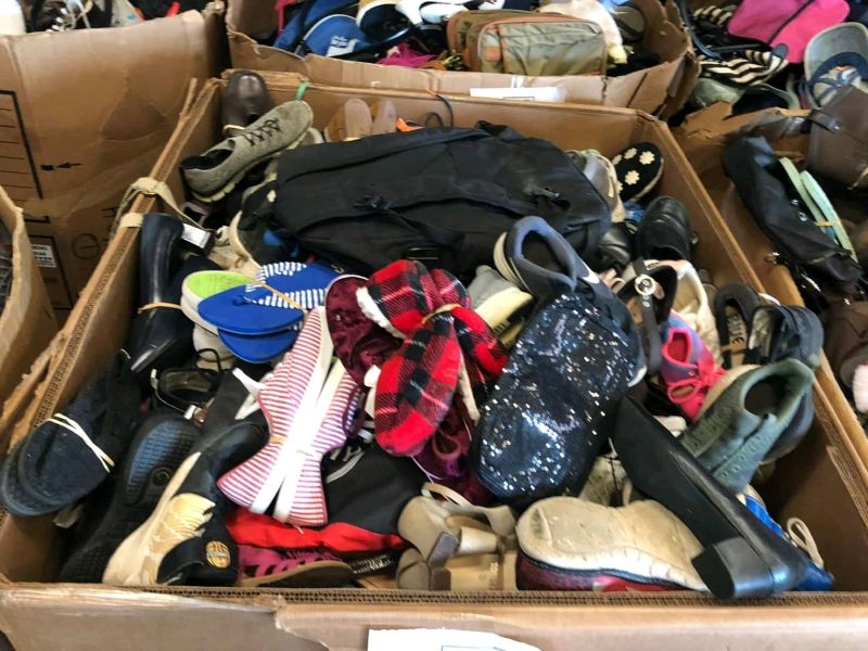 additional/wholesale-used-shoes-bales-grade-a-16.jpg