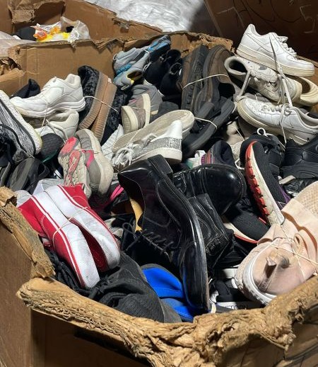 additional/wholesale-used-shoes-bales-grade-a-19.jpg