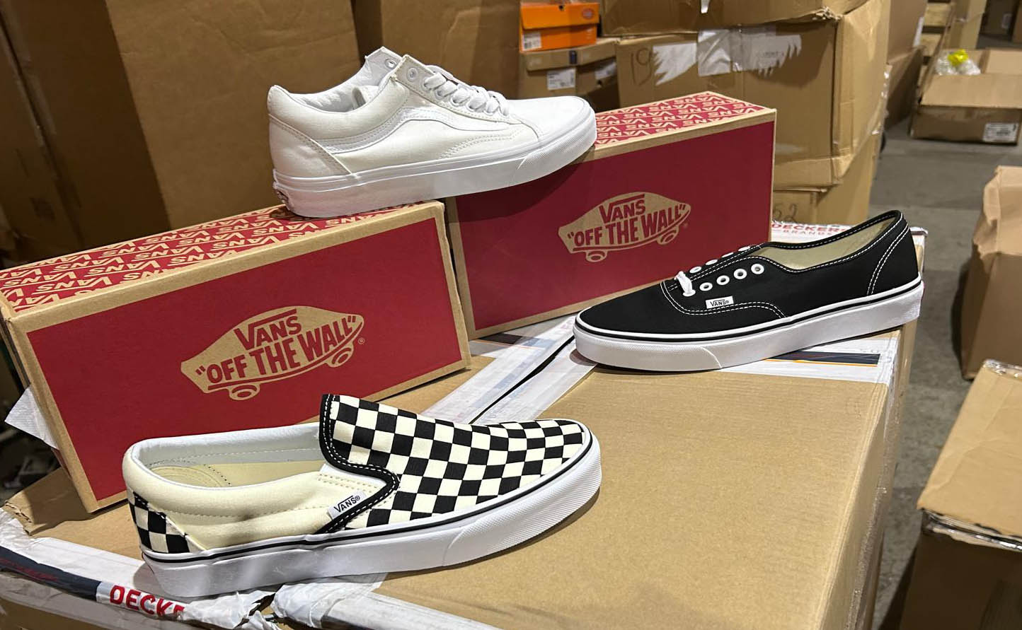 additional/wholesale-vans-sneakers-4.jpg