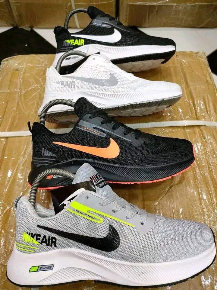 nike-sneakers-wholesale-pallet-1.jpg