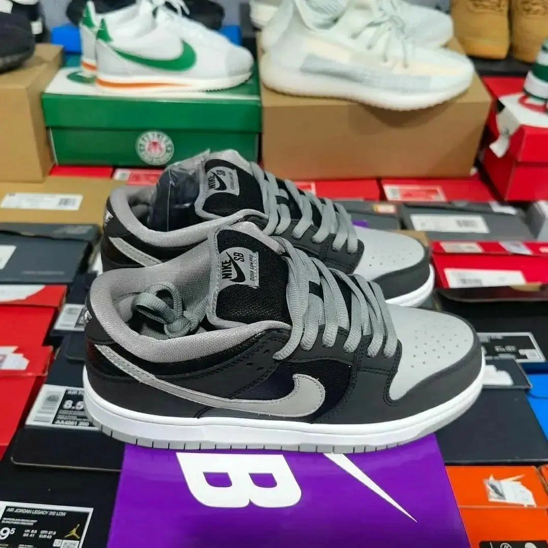 nike-sneakers-wholesale-pallet-2.jpg