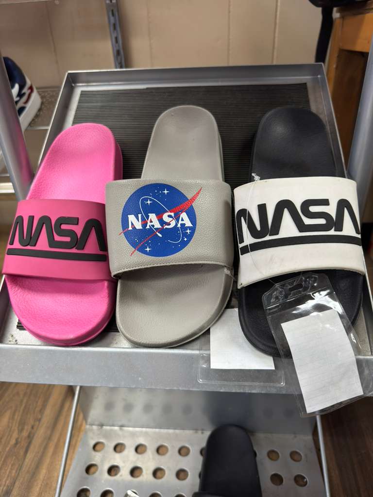 wholesale-NASA-footwear-sneaker-pallets-4.jpeg
