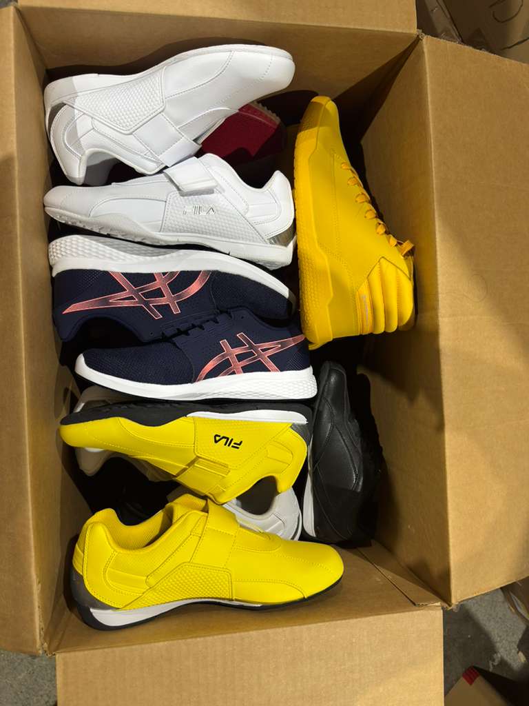 wholesale-assorted-sneakers-name-brand-pallets-5.jpeg