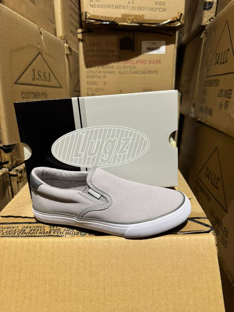 wholesale-assorted-sneakers-name-brand-pallets-8.jpeg