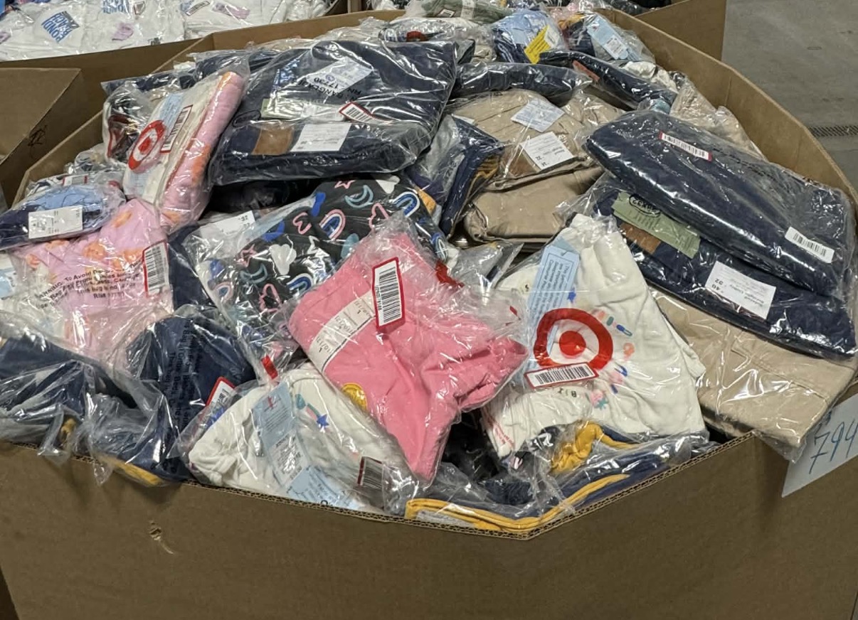 wholesale-brand-new-target-clothing-pallets-FC-apparel-4.jpg
